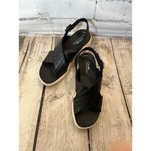 CLARKS Women’s Cloudsteppers Drift Sun Woven Wedge Sandals / Size: 7